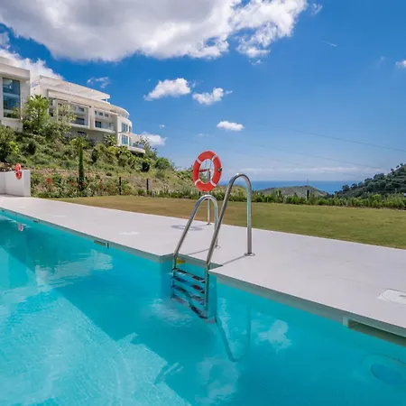 Luxury Newly Built 3 Bdrm Apt W Tennis, Gym & Apartment Marbella