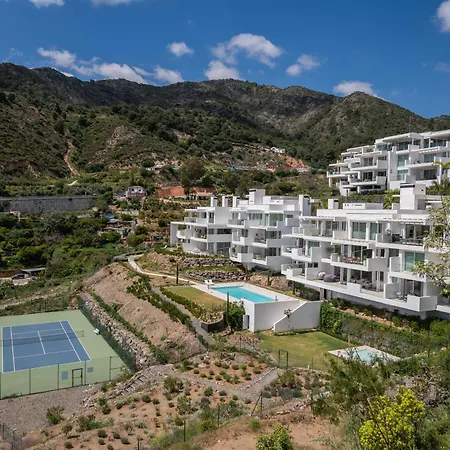 Luxury Newly Built 3 Bdrm Apt W Tennis, Gym & Marbella