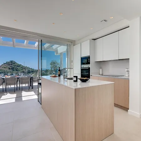 Luxury Newly Built 3 Bdrm Apt W Tennis, Gym & *
