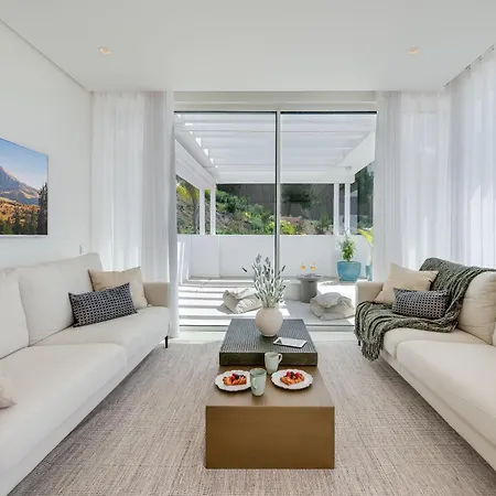 Apartment Luxury Newly Built 3 Bdrm Apt W Tennis, Gym & Marbella