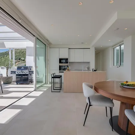 Apartment Luxury Newly Built 3 Bdrm Apt W Tennis, Gym & Marbella
