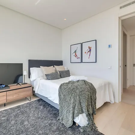 Apartment Luxury Newly Built 3 Bdrm Apt W Tennis, Gym & Marbella